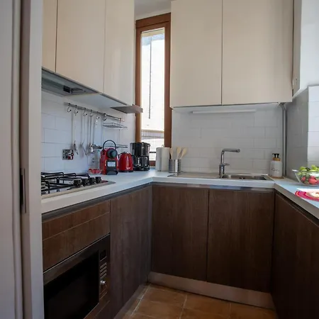 Pgrhome Portico D'ottavia * רומא